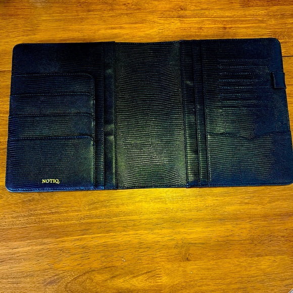 Notiq Blaq Lizard Midi Desk Folio Ringless Agenda | Classic 9 Disc cover - Picture 2 of 5